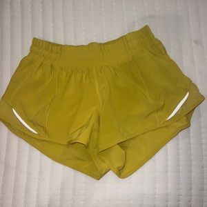 Lululemon Hotty Hot Short